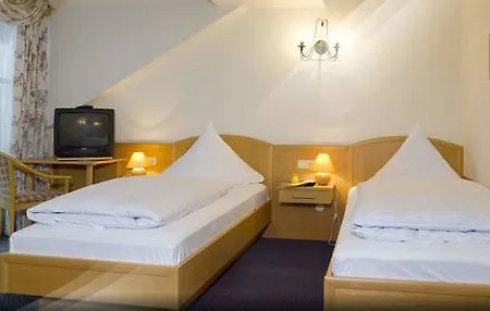 Landgasthof Hohenauer Hof Hotel 3*